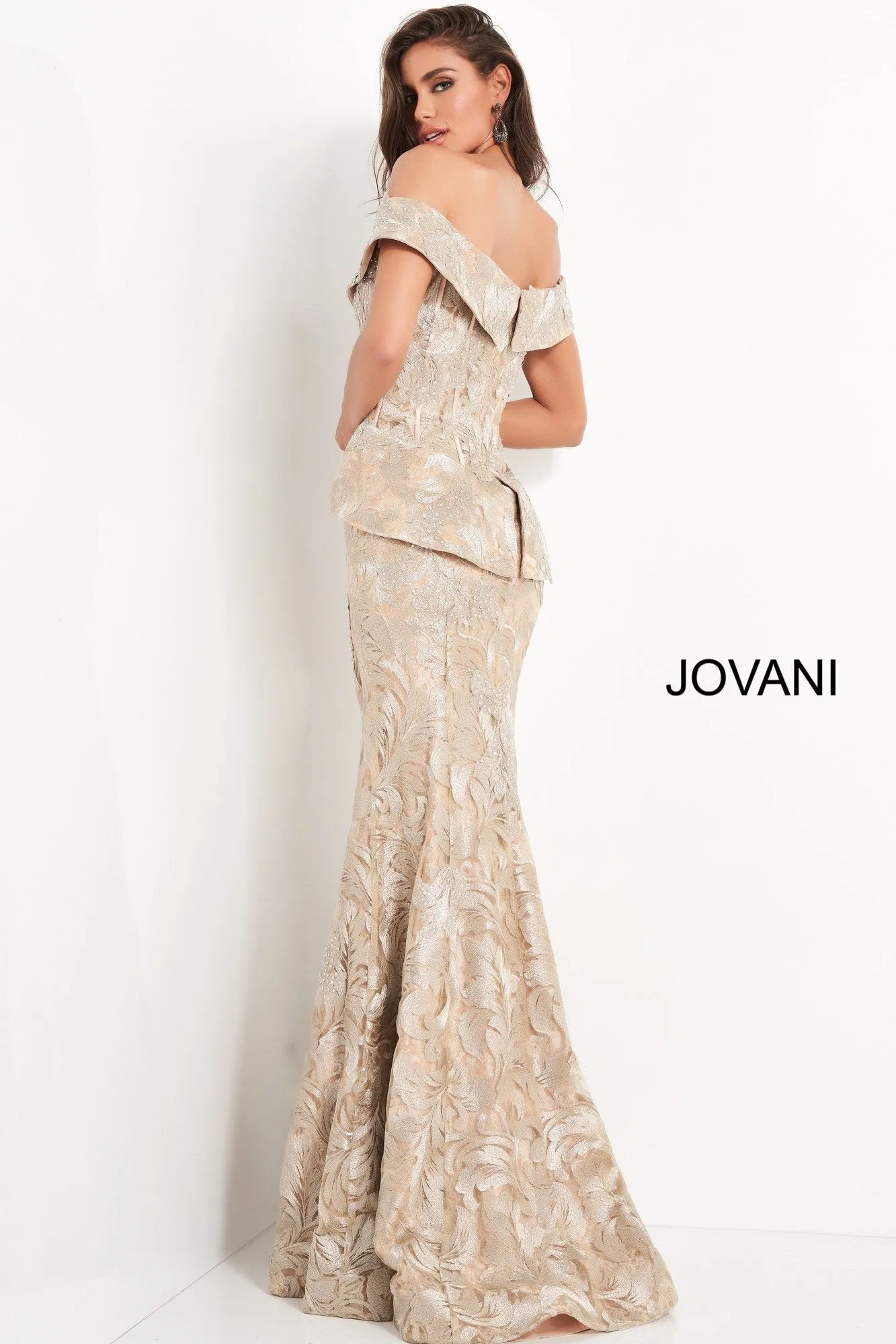 02762 JOVANI