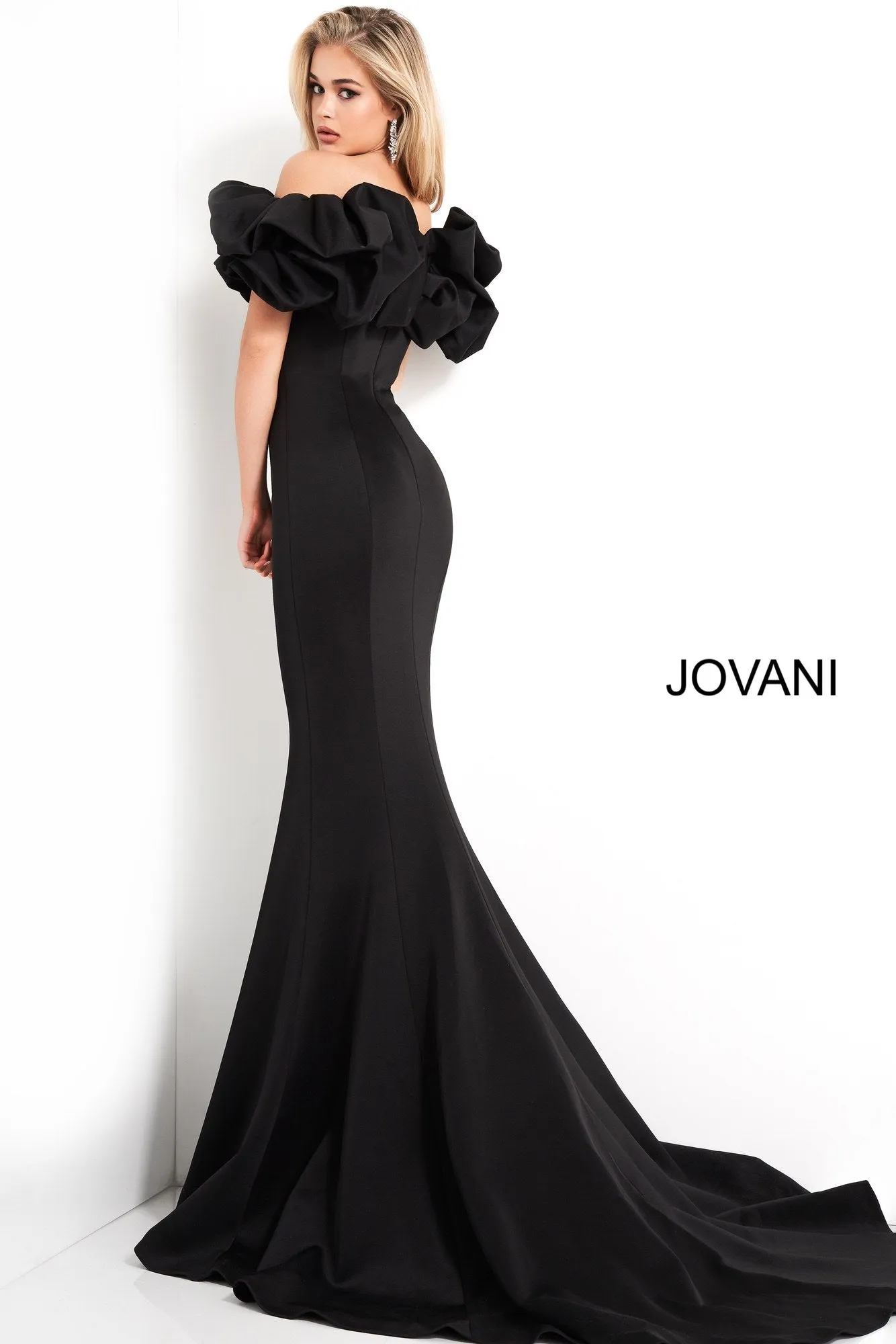 04368 JOVANI