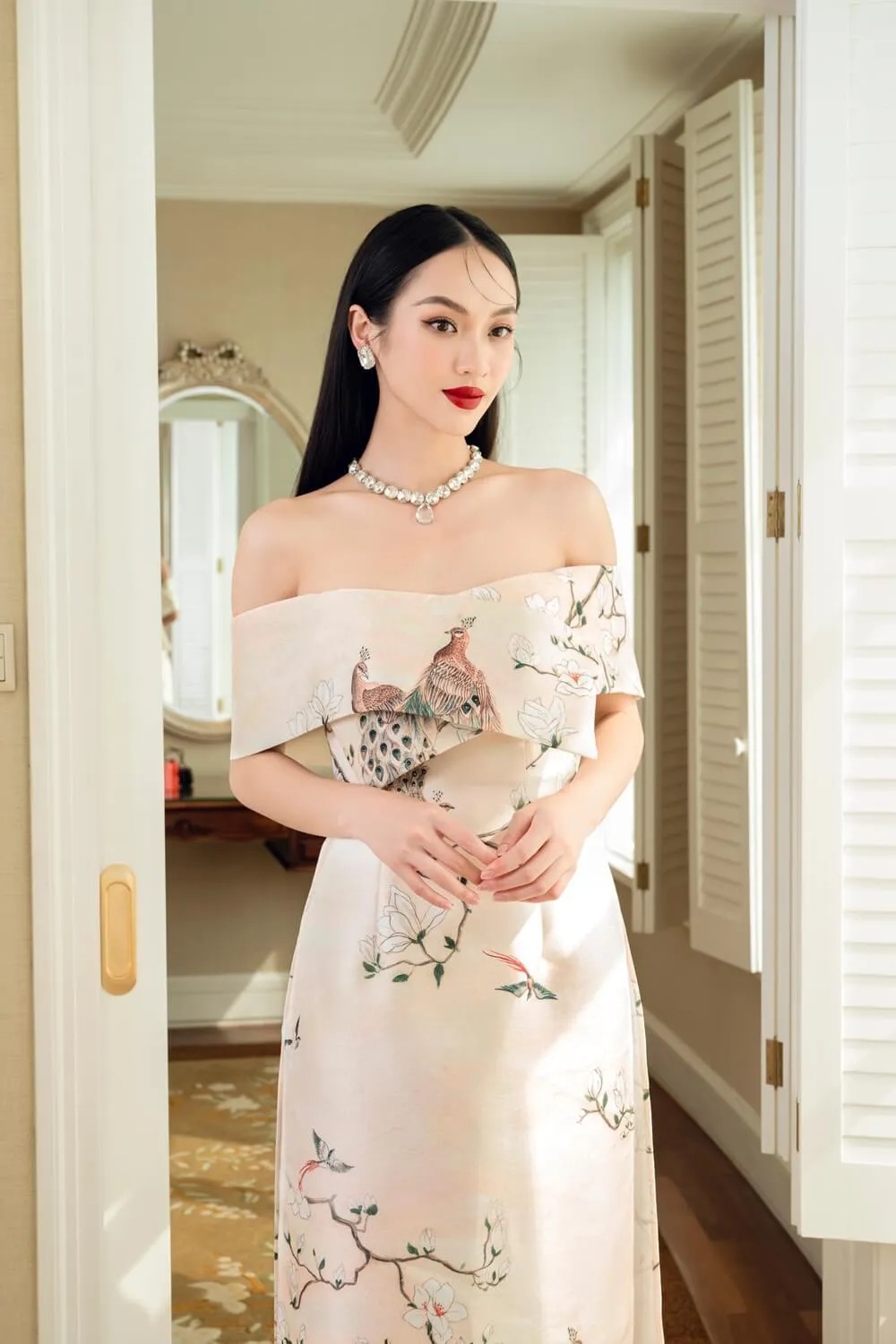 Aaron Off-Shoulder Ao Dai Set