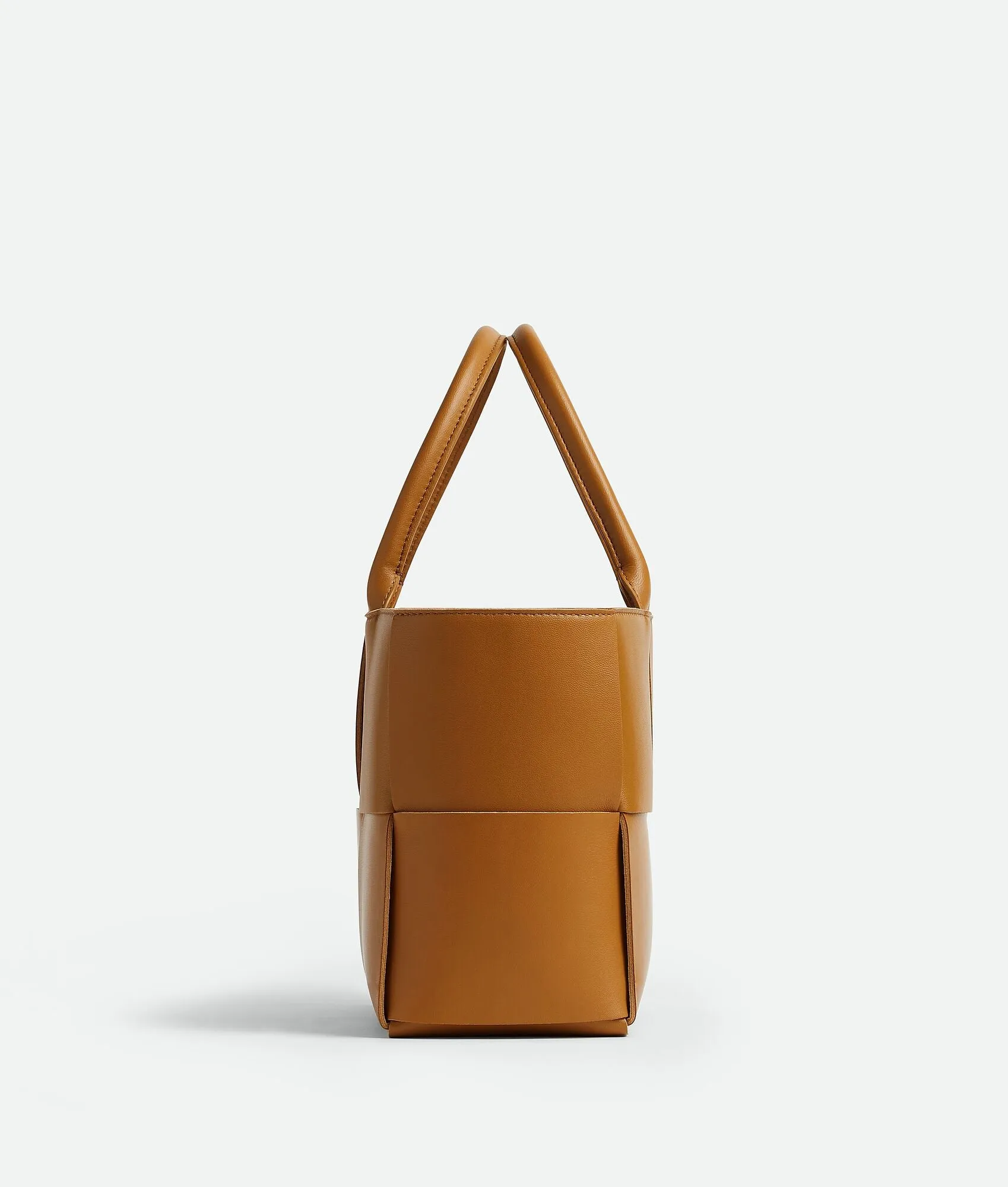 Arco Tote Small, Camel/Gold